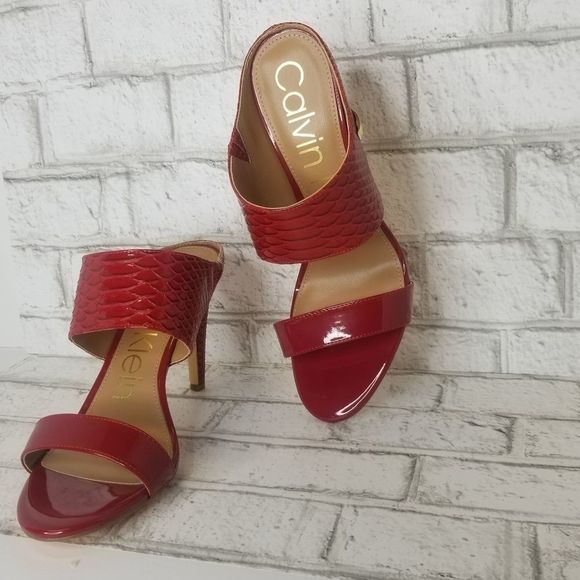 🆕️💥Calvin Klein Shayna Red Heel Sandal - Picture 3 of 8